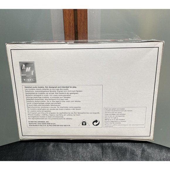 AMT 1974 Plymouth GTX Muscle Car 1:25 Plastic Scale Model NEW In Sealed Box 2004 - Picture 2 of 4